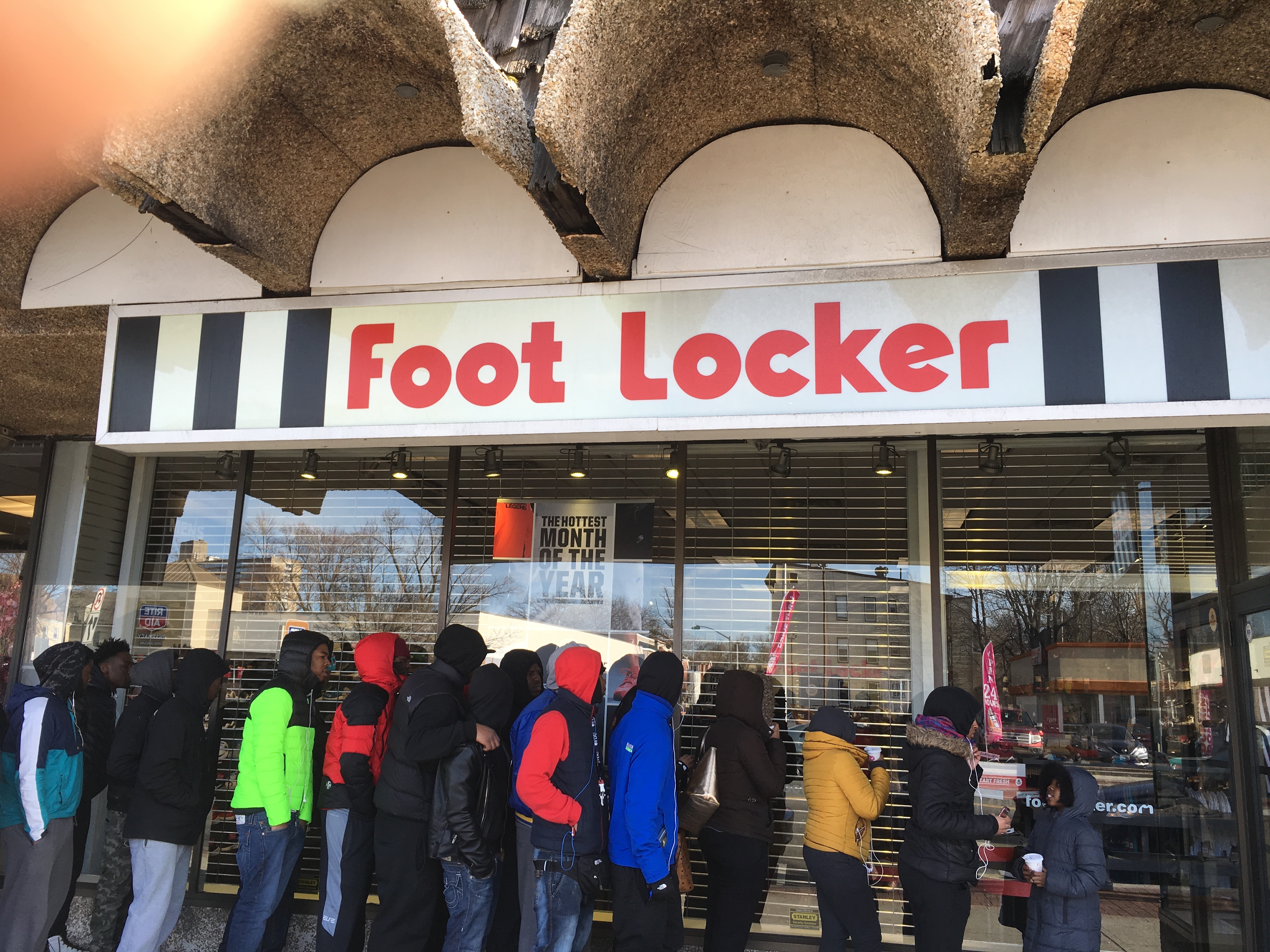 f19d7e41bd3079fc8c55_footlocker_1.jpg