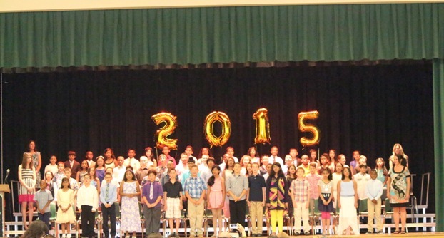 2396f804037d623e192e_Roosevelt_grad__1.jpg
