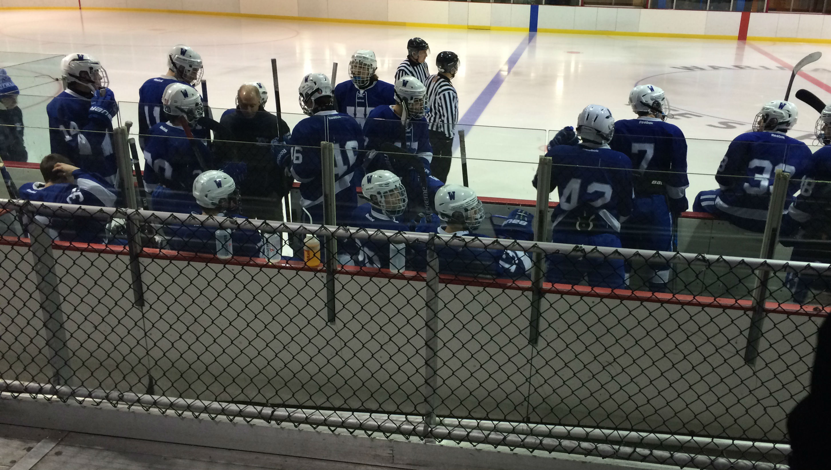 26f7751326a55b87168f_hockey.jpg
