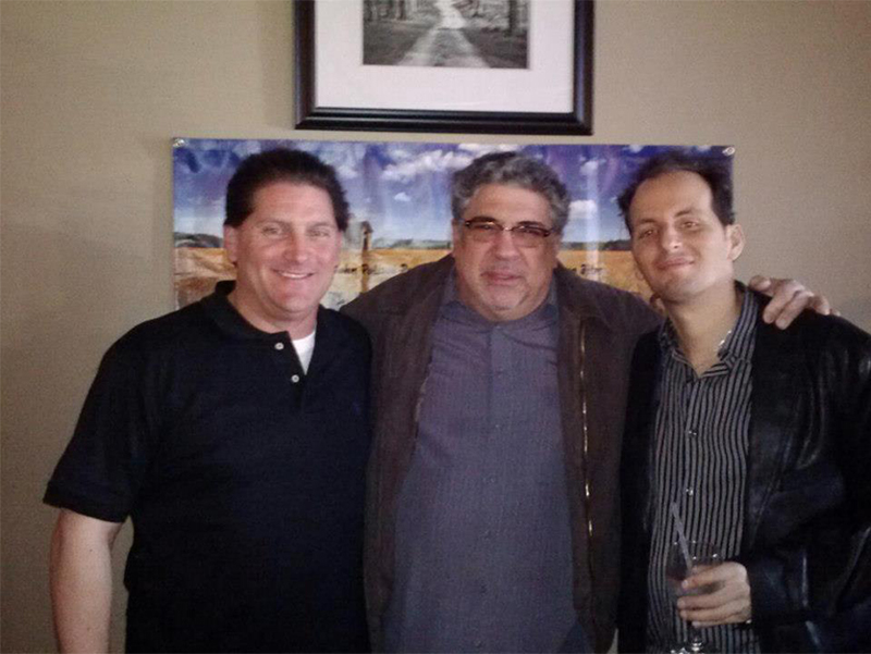 f4738ea7a32b3bd29aa1_0e06f8f10effc843a71f_Vincent_Pastore_and_Lou_Vanaria2.jpg