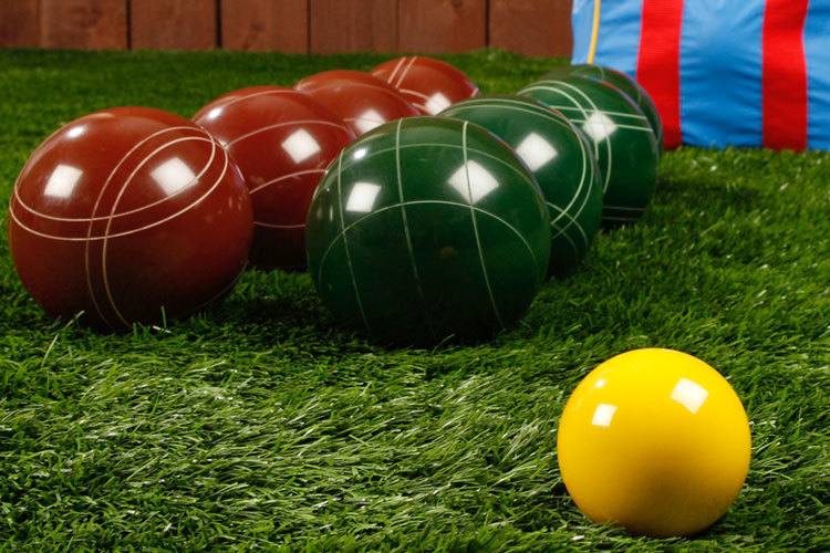 77b74c3f3d811ce22e73_bocce-ball-game2.jpg