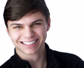320edd3fd83b0f2c8742_cody_dericks.jpg