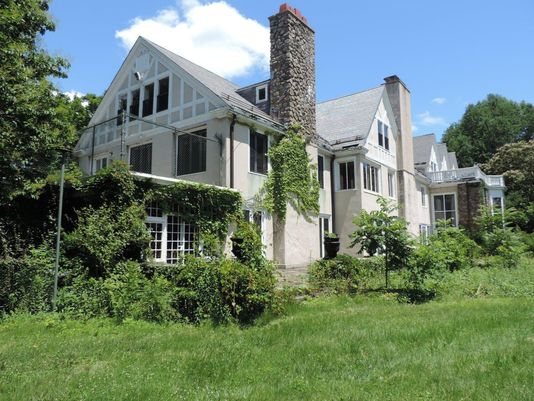 b2574dd3a9353459f155_hillspixdorisdukeestate2a__1_.jpg