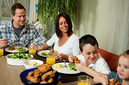 8c661cb7e9cecf2117bb_Happy_Family_2.png