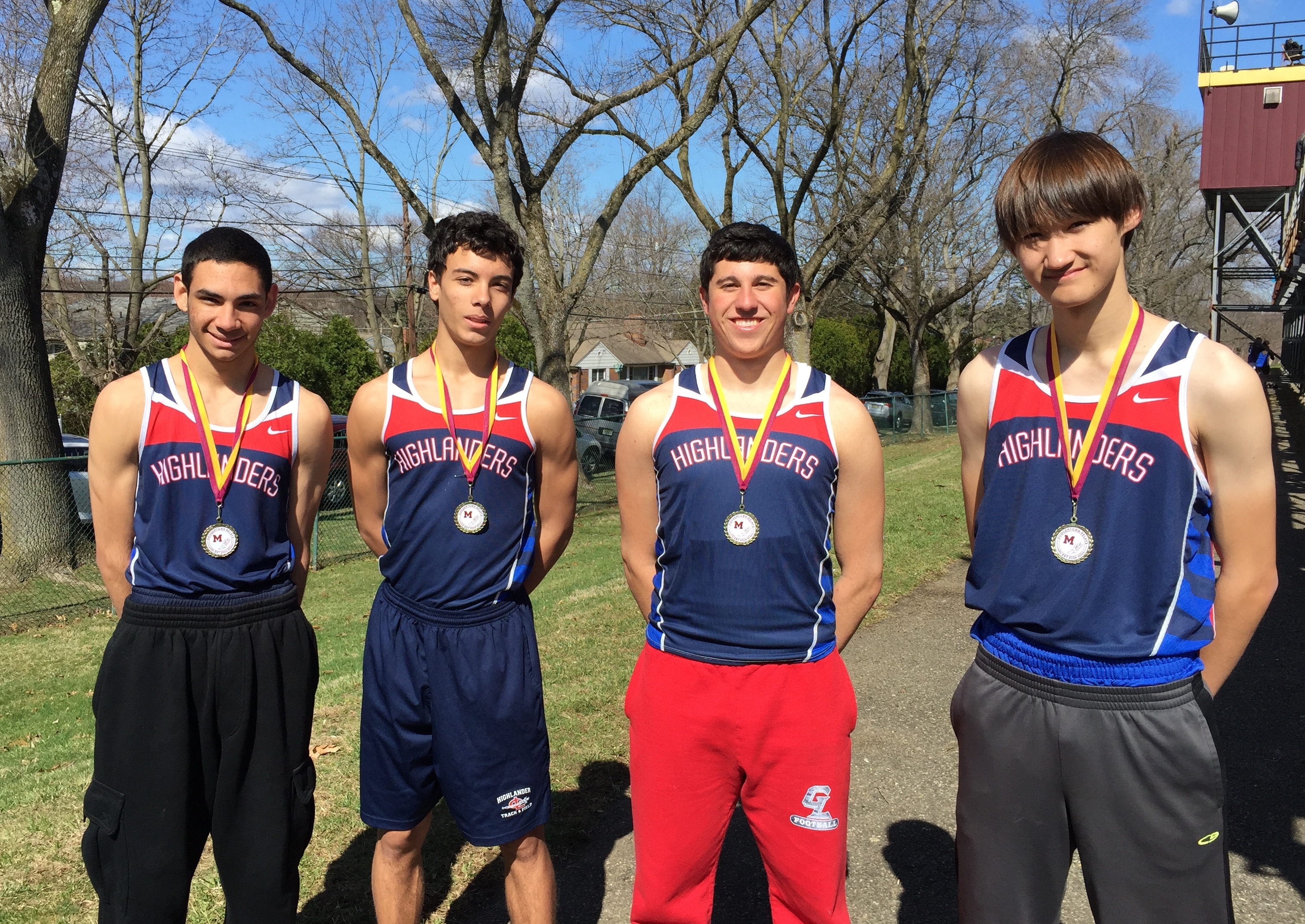 8e6610cb5f63a3b55927_Hurdlers_relay.jpg