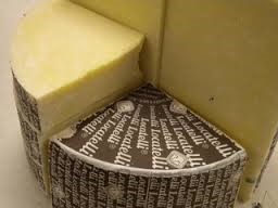 6eea45a36f3e1ca88060_locatelli_cheese.png