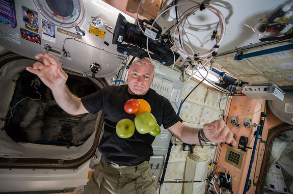 c0dfff0c6a1739ec483d_59f20064374b62b41fef_scott-kelly-space-record01.jpg