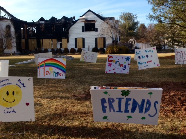 bfd533232e229e6b032a_MahdsignsFriends.jpg