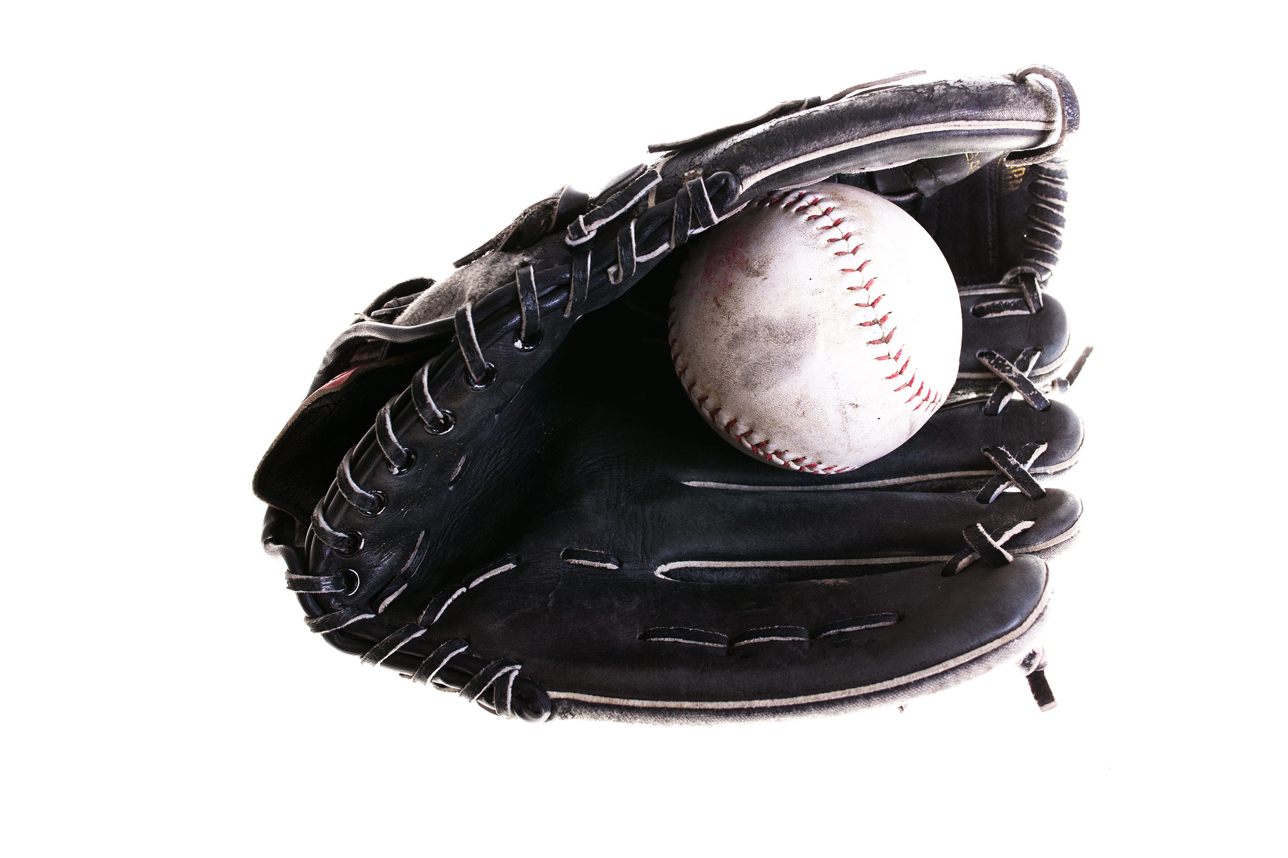 00aea05f3bb740ff0cae_Softball_glove.jpg