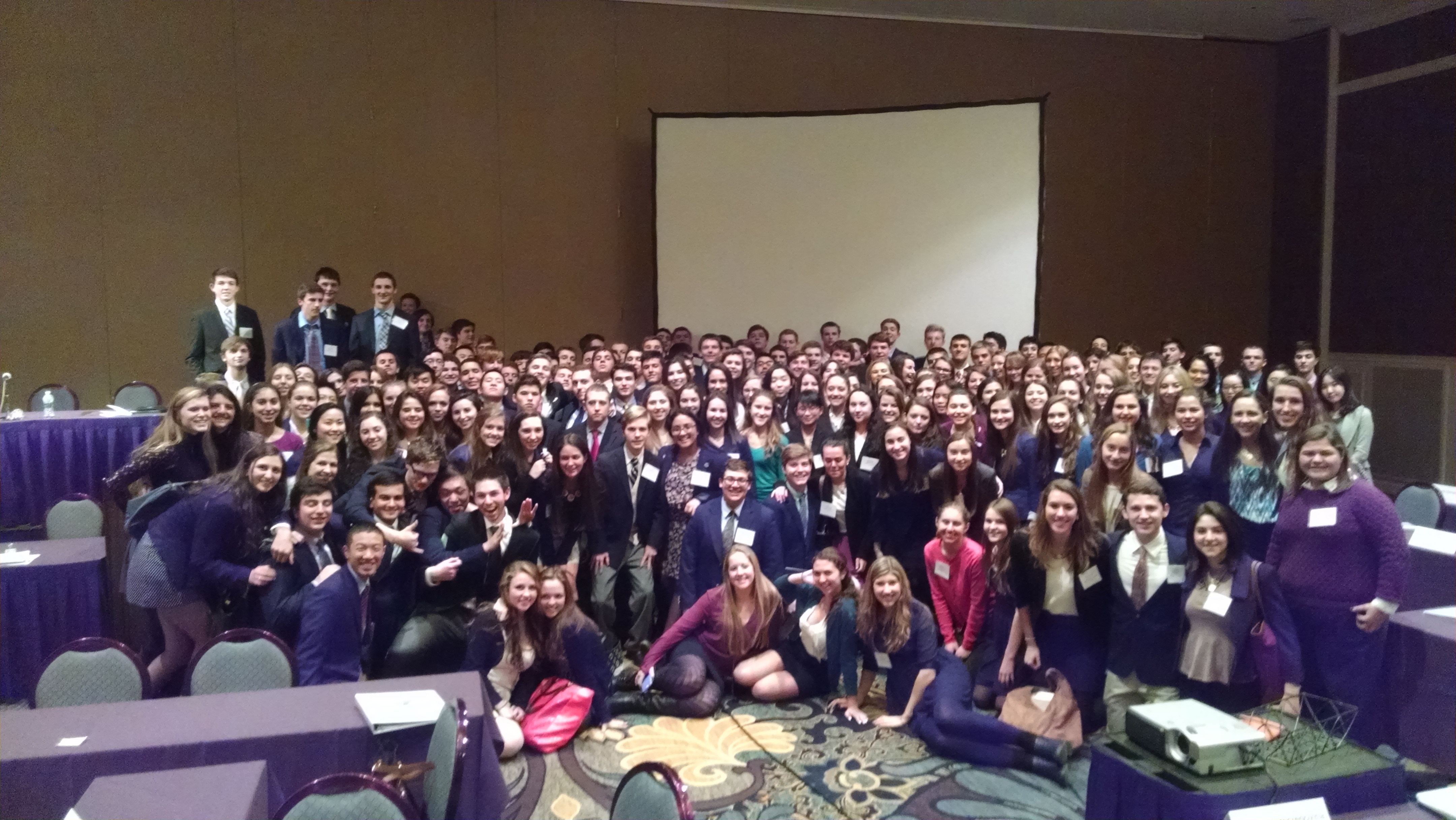 32906a0db49a4d31aa43_Model_UN_group.jpg