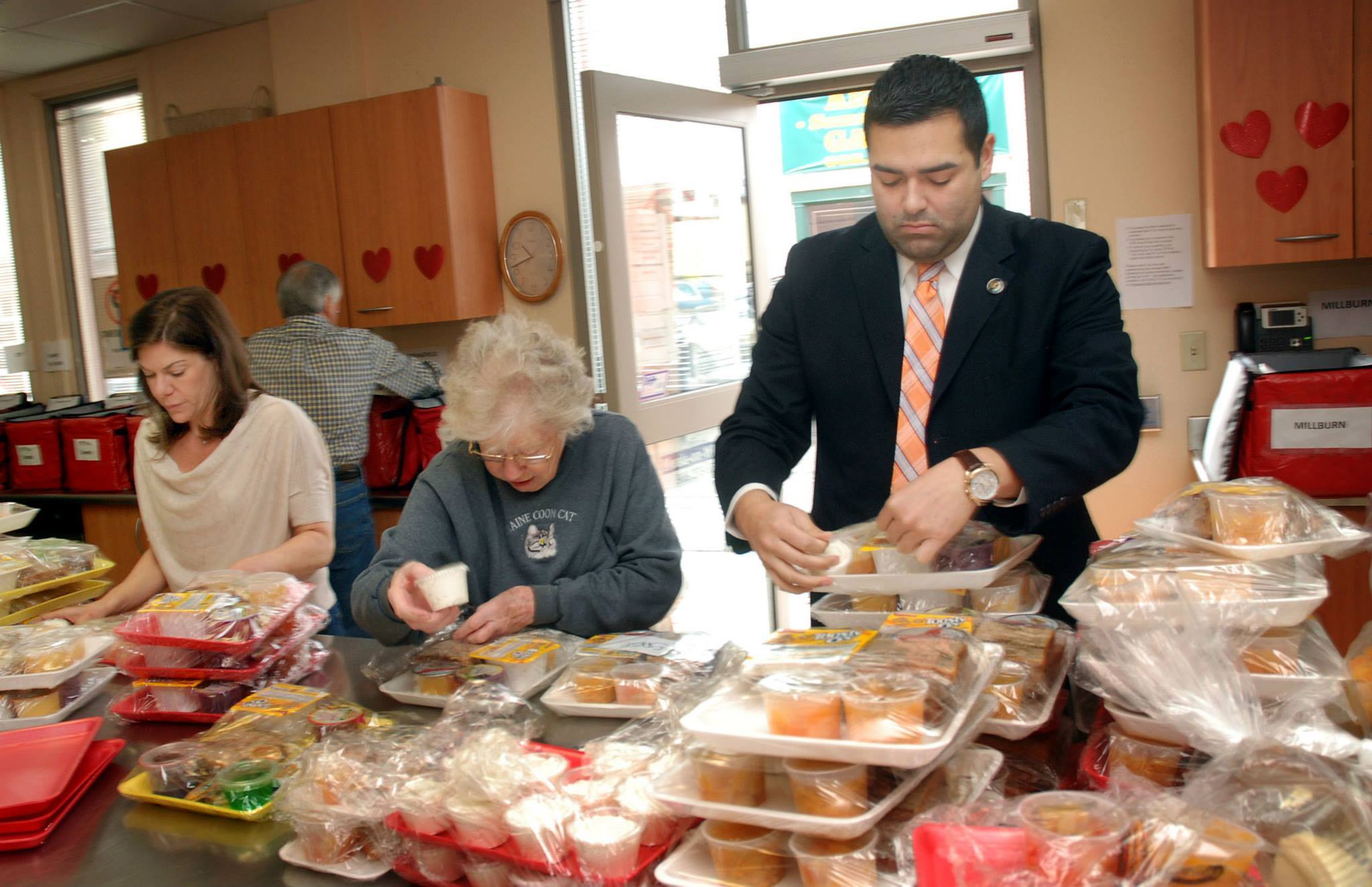 4449282ac1578f969b56_Meals_on_Wheels_Photo_2__1_.jpg