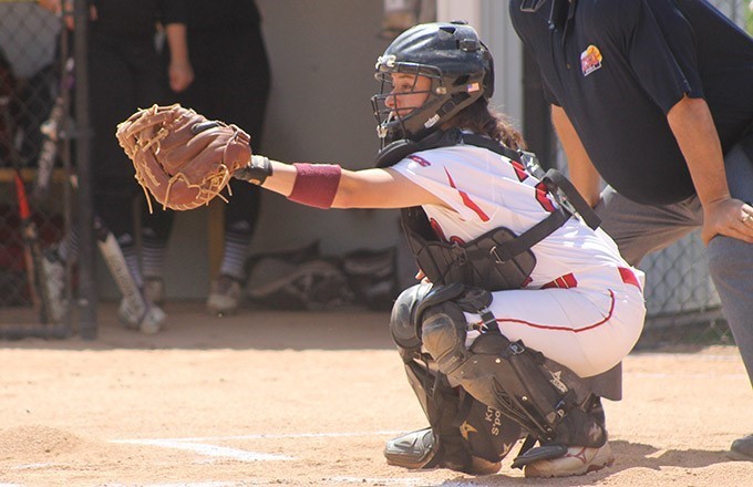 478484edc4e5a7c62dfa_calderon_catch1c__1_.jpg