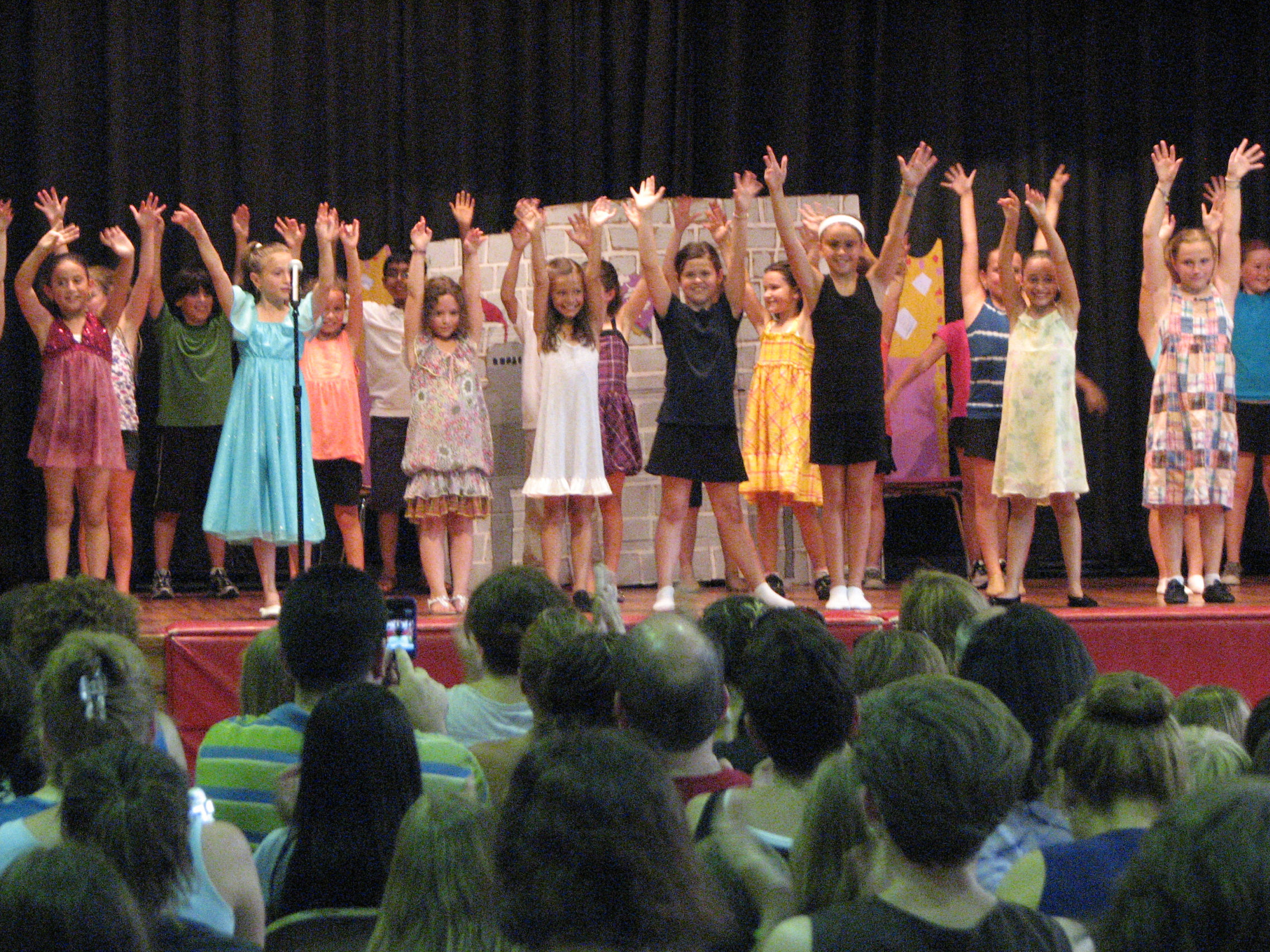 5de20571442cf24202a0_Theater_Arts_Workshop_students_perform_.jpg