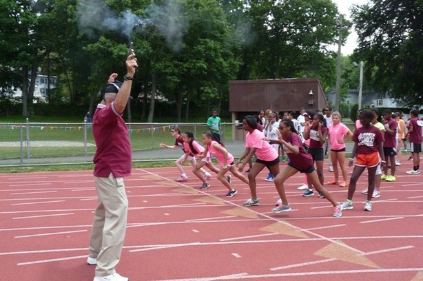 7d778ee76081f2df5e41_track_meet__2.jpg