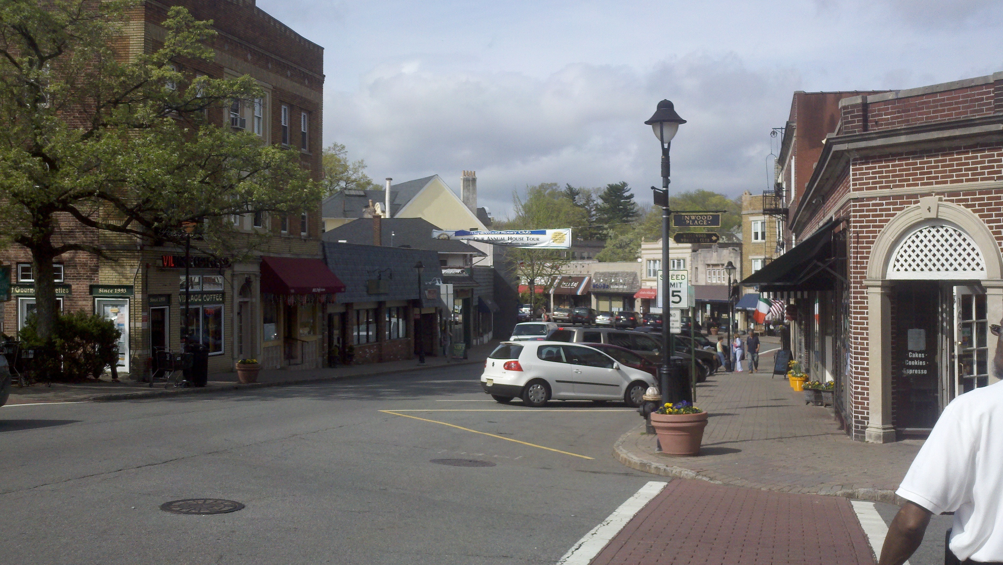 2f60b0e5318bc845dba7_best_d23317edd6447a2ebf6f_2d1cf668180bf975a7475a2c6941e034maplewood.jpg