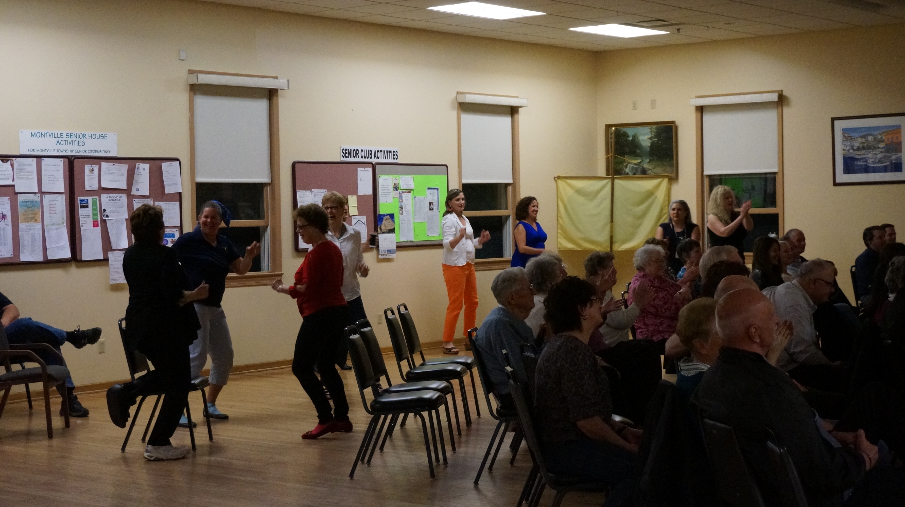 Anthony Duke Claus Rocks the Crowd at Women’s Club Fundraiser News