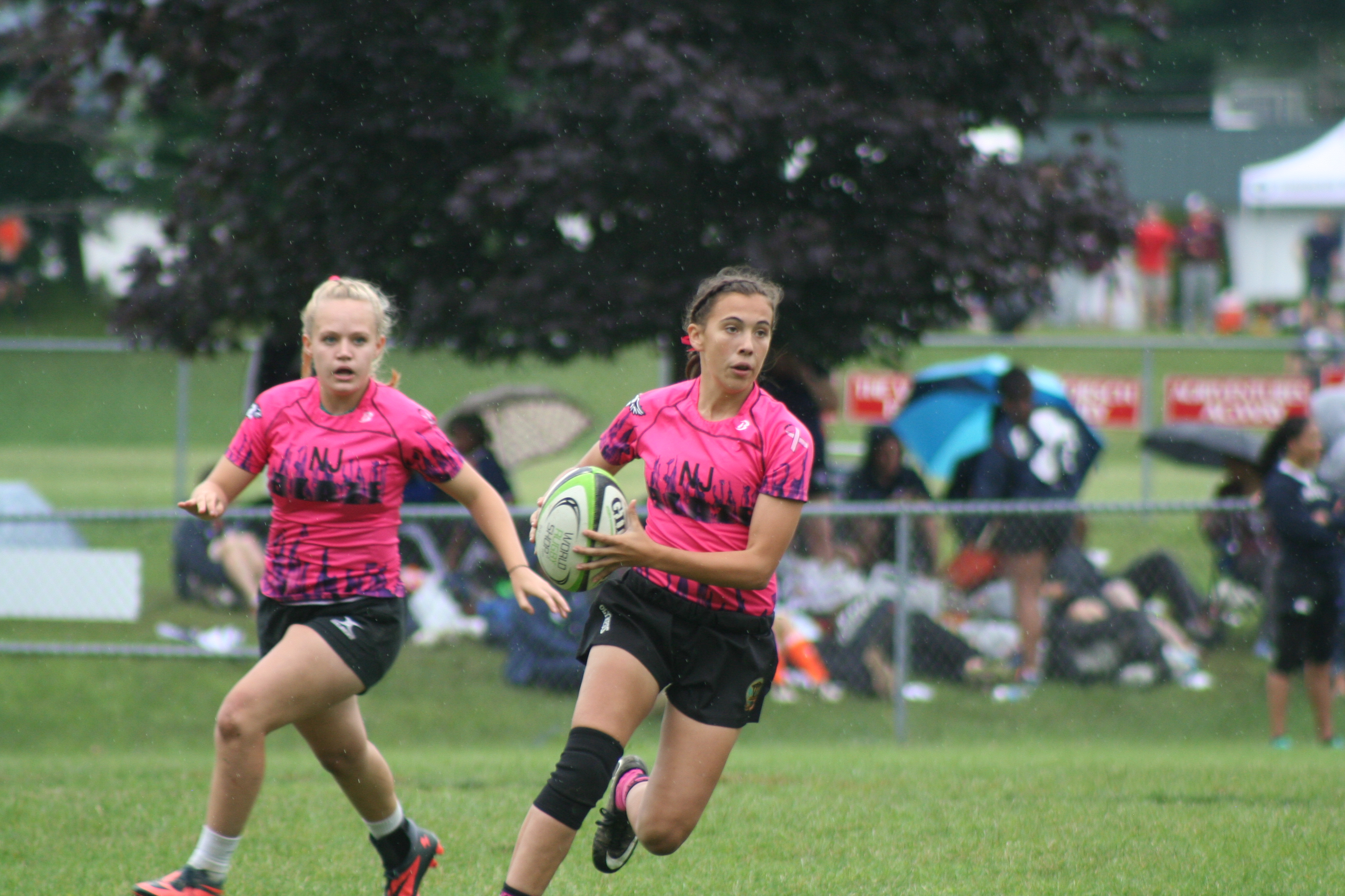 523184536fa383bd0be7_Alie_on_field__1_.jpg