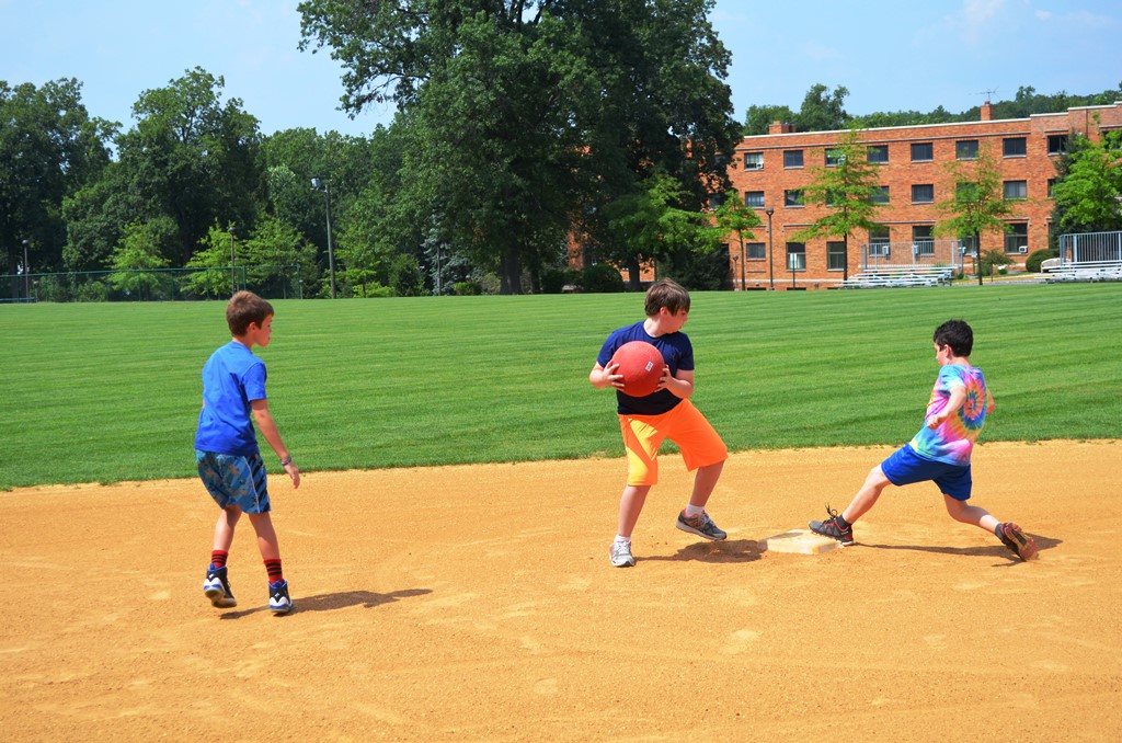3b6dd383b2231406653c_M_kickball.jpg