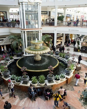 0bb0f6fa78fcbb1463b3_menlo_park_mall.jpg
