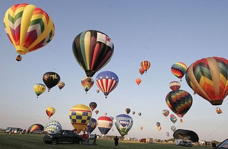 43b1e3ed6856d441d651_balloonfestival.jpg
