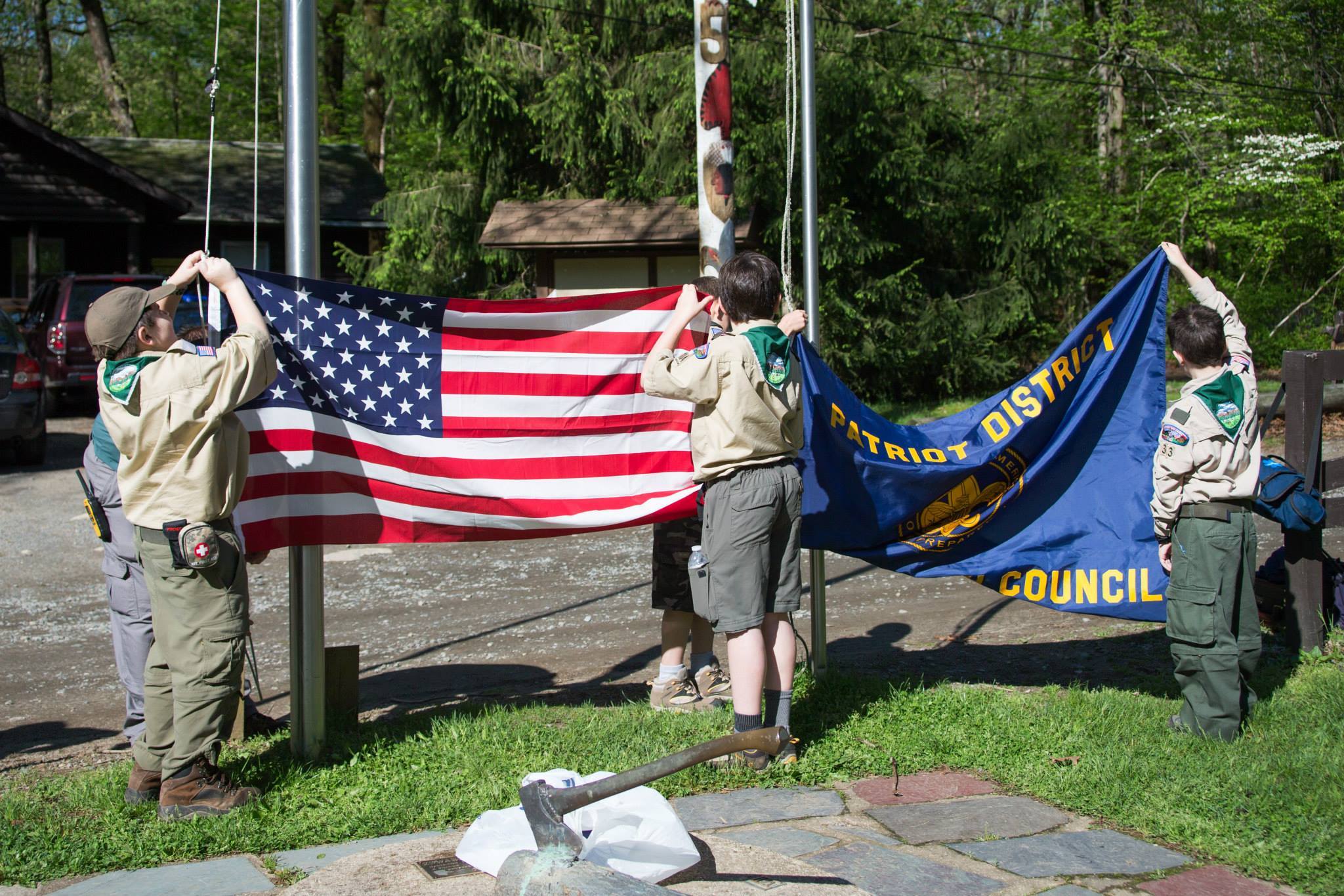 8a90c4e3f8d0c2039f3a_Camporee-_Jon_Joshua_pic_-_Flag_Raising_at_Opening_Ceremony.jpg