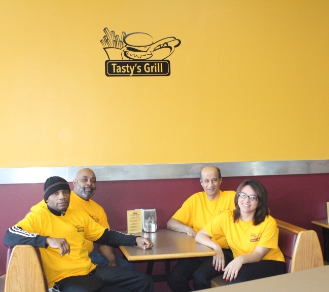 919bccc834a41127a991_Tastys_grill.jpg
