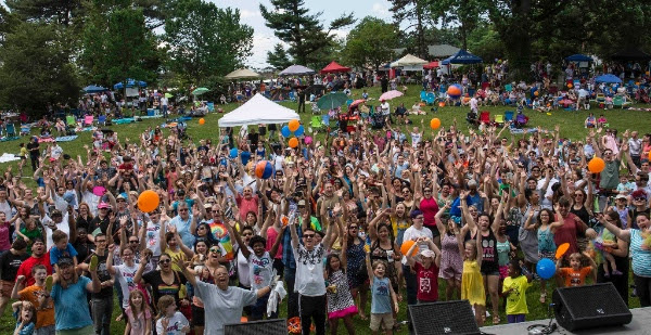 3bd6c3abe644dd277343_e816de78a981c1fe843a_pride_festival_2.jpg