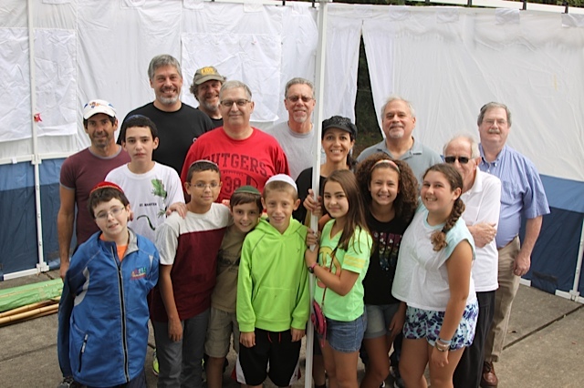 ae272119ff9eba9eb6d7_sukkah_smaller.jpeg