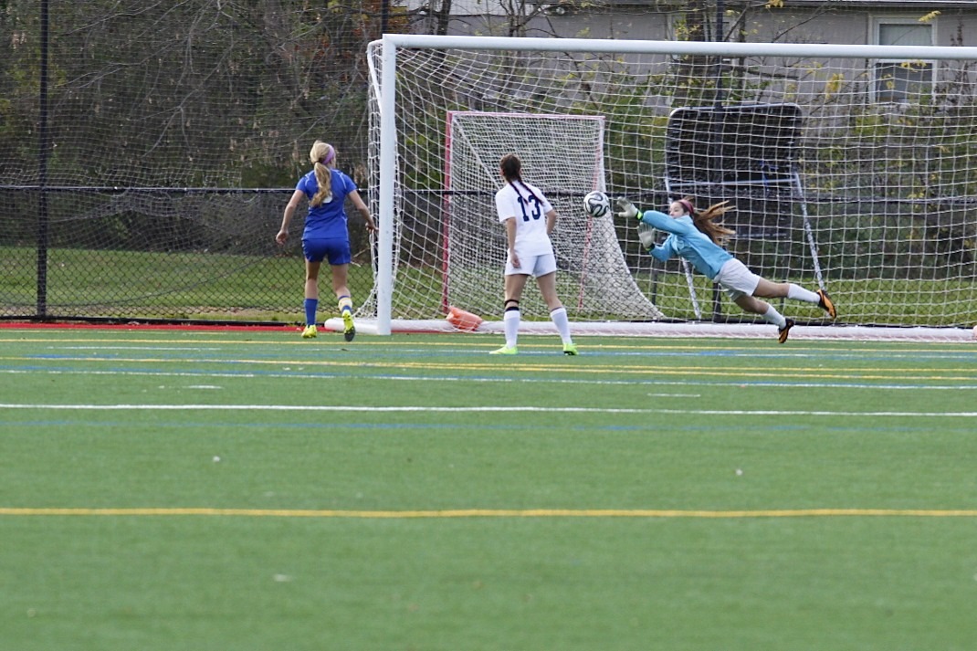 57f4456b93f89d4be308_Girls_Soccer_Playoffs-LL_6279.jpg