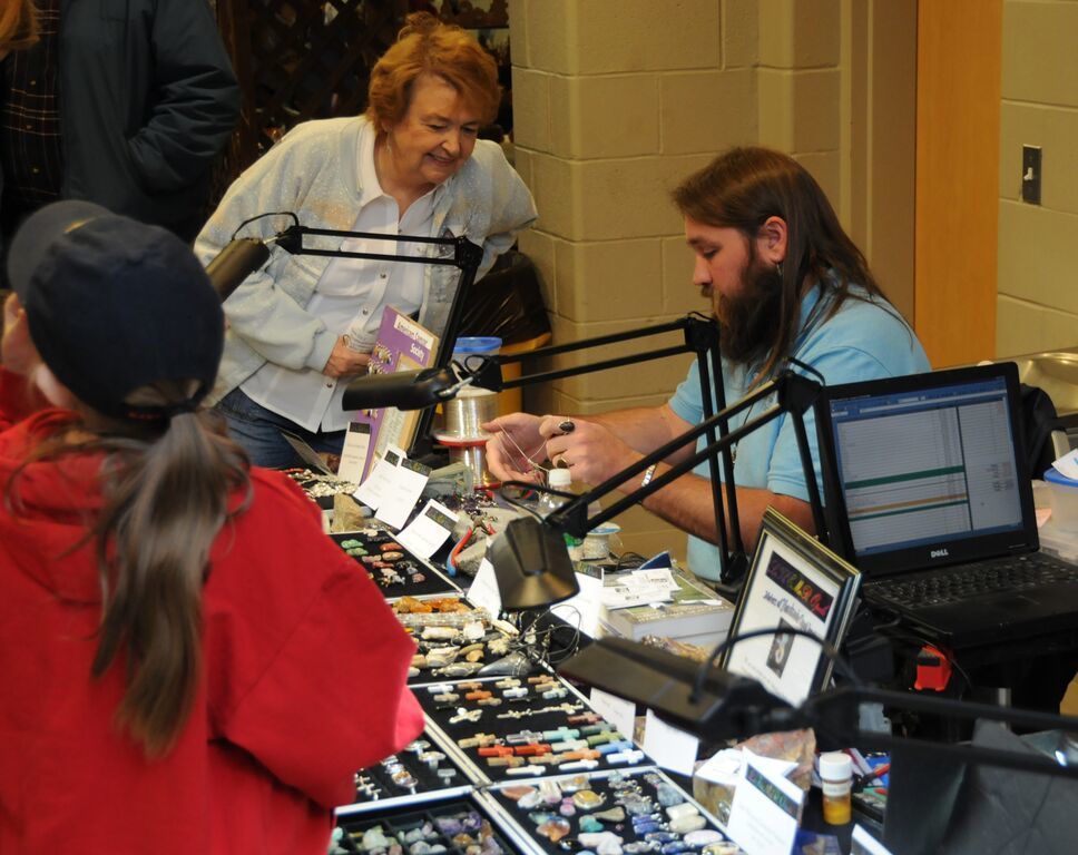 898fba218293cea6d785_Craft_Fair_-_Tim_Stefanowski_-_Lothemar_Opals.jpg