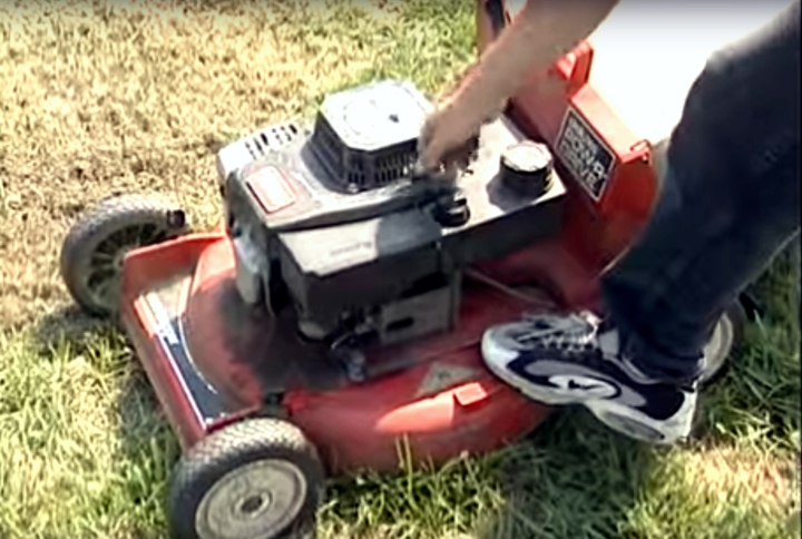 b35baeb336956a97e635_IPCT_Mower_Still_.jpg