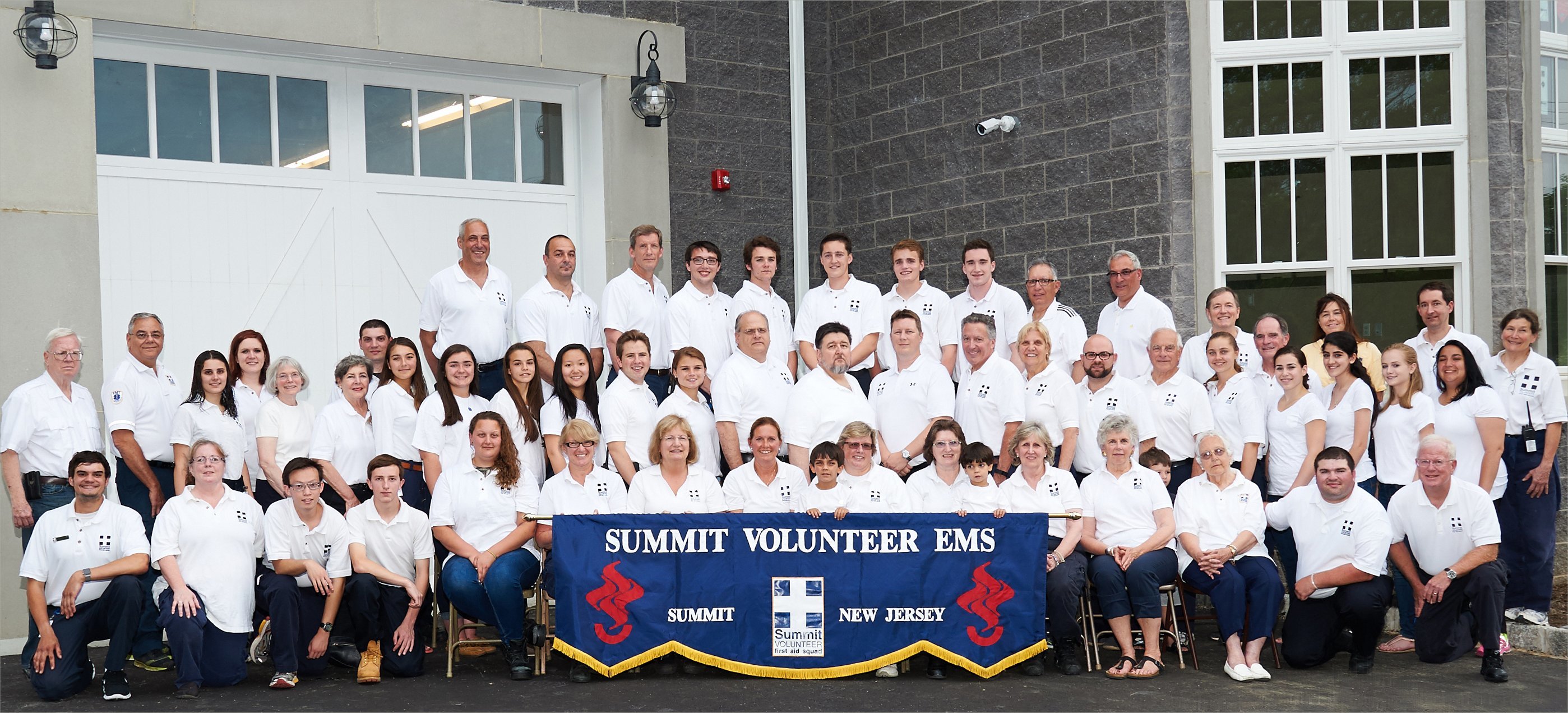 2a8f894db51cd86a059b_2015SquadPhoto.jpg