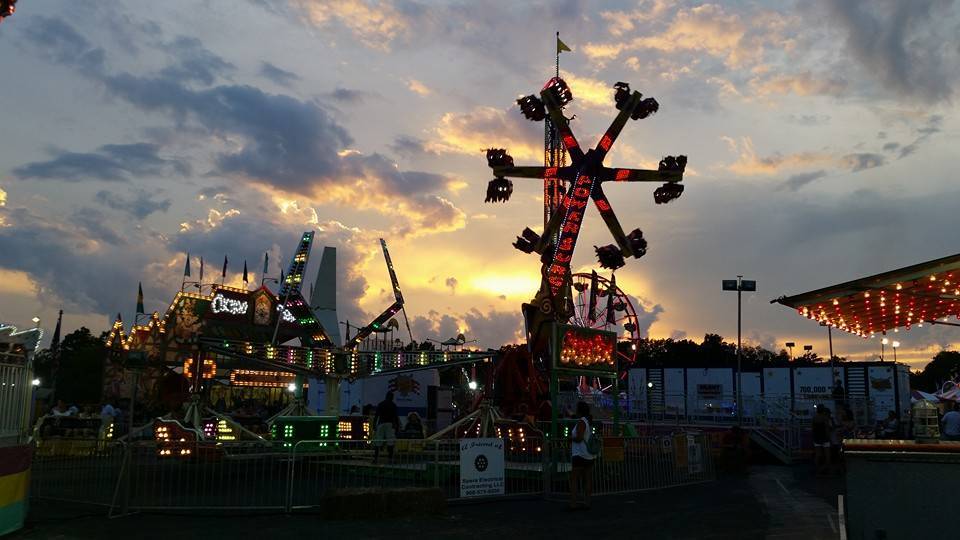 b6642d704a34261c6da6_hillspixfairsunset2.jpg