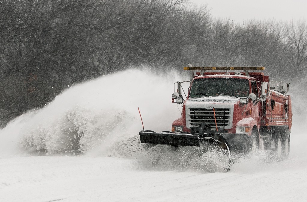 59c5d9a2eb2d3b61b18a_2b063131cc257ff397c9_1-Winter-Storm-Blankets-Great-Plains-With-Snow-2.jpg