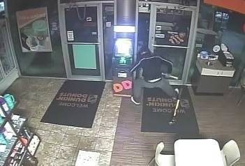 7e5af72594e6e0f812c5_e25275e10199cf0ba45d_dd_burglary.jpg