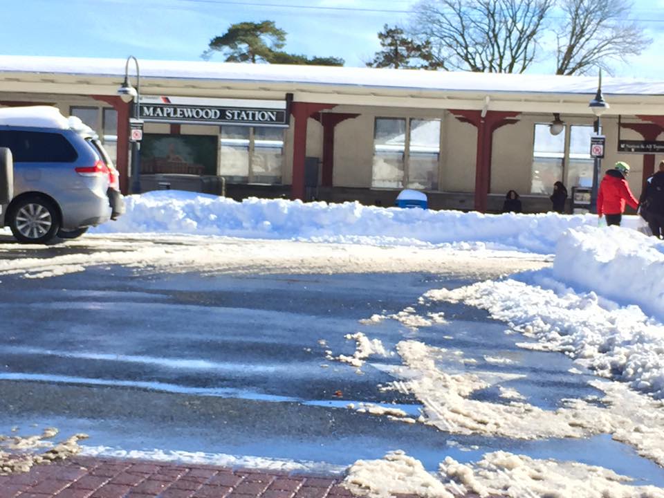 60f37bb3b1f6a97f91c8_be8ad36decac0f23dbf6_7134e10993a57bd7137a_a_-_snow_-_maplewood_4.jpg
