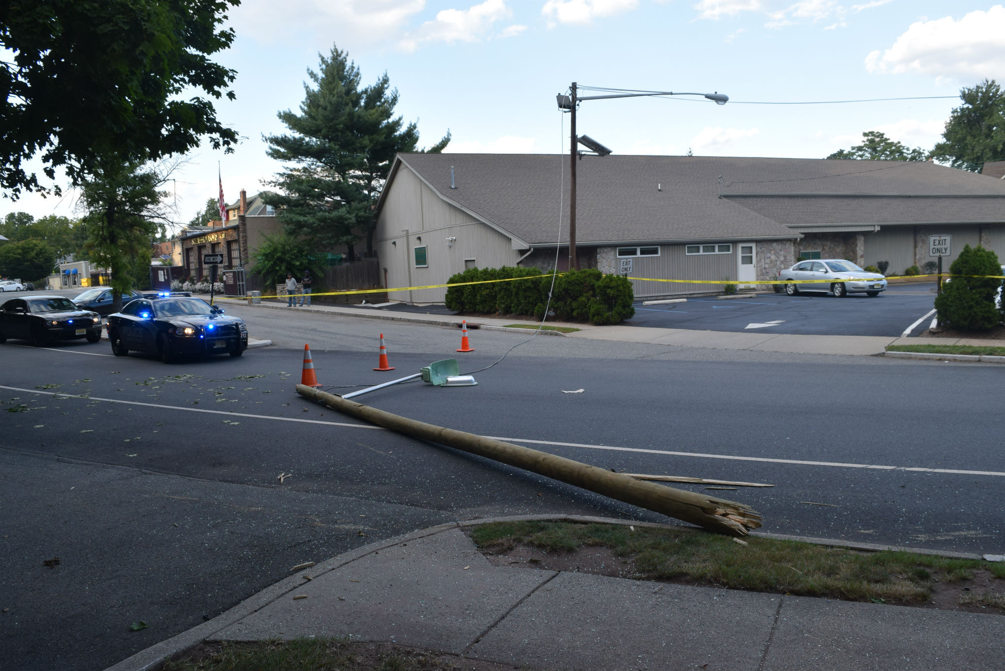 72ad7113466f7ca09b67_telephone.pole1.jpg