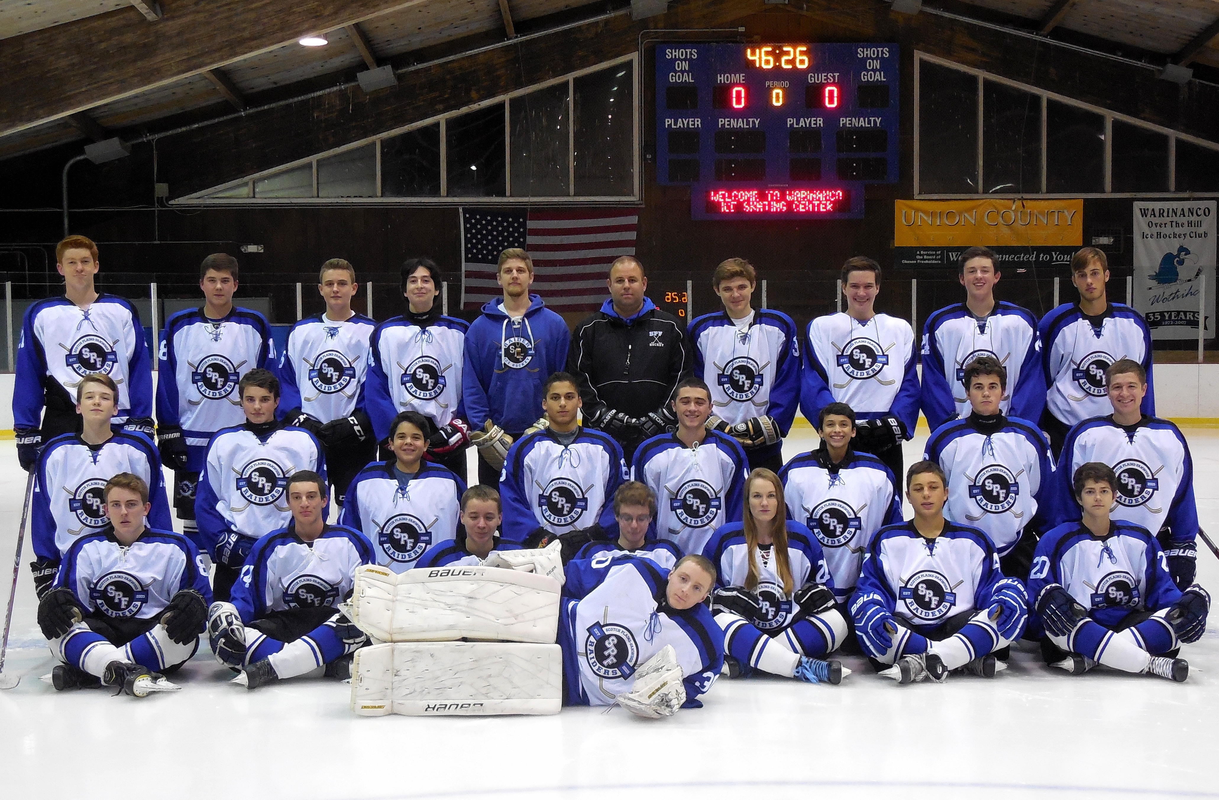 9035ebae54f0007f4e2a_Hockey_-_Team_pic_KG.jpg