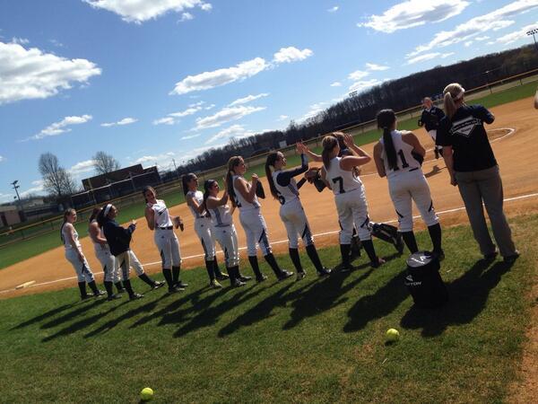 b64e6a20e6662622dba2_Rams_softball.jpg