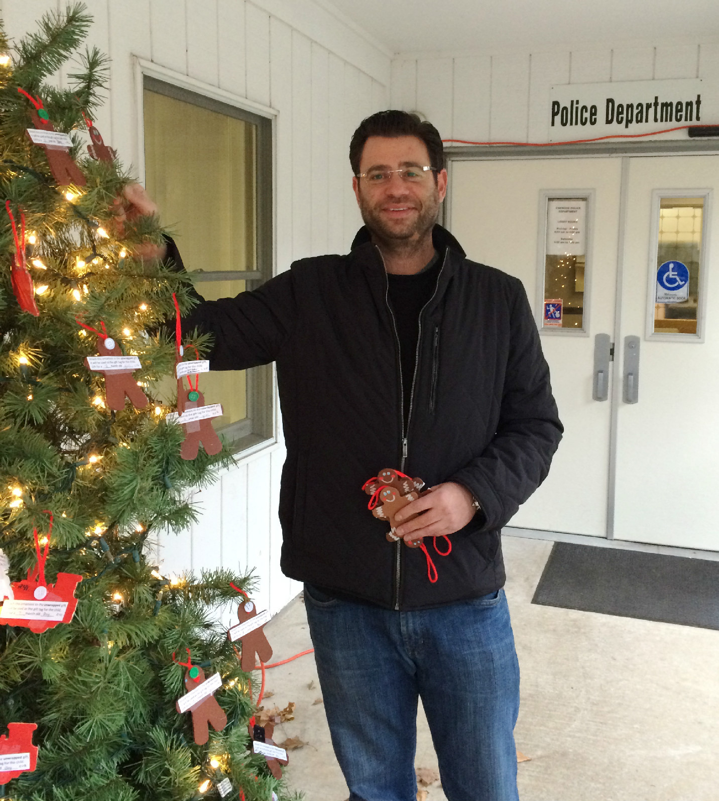 aa2c614ea8c5974a9f18_Eric_-_Posh_-_Giving_Treeedited.jpg