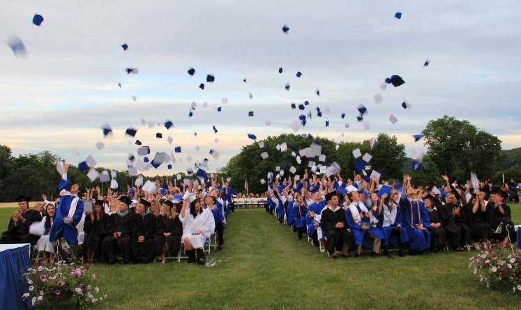 cfab3948f36bb99375d9_gradutation.png