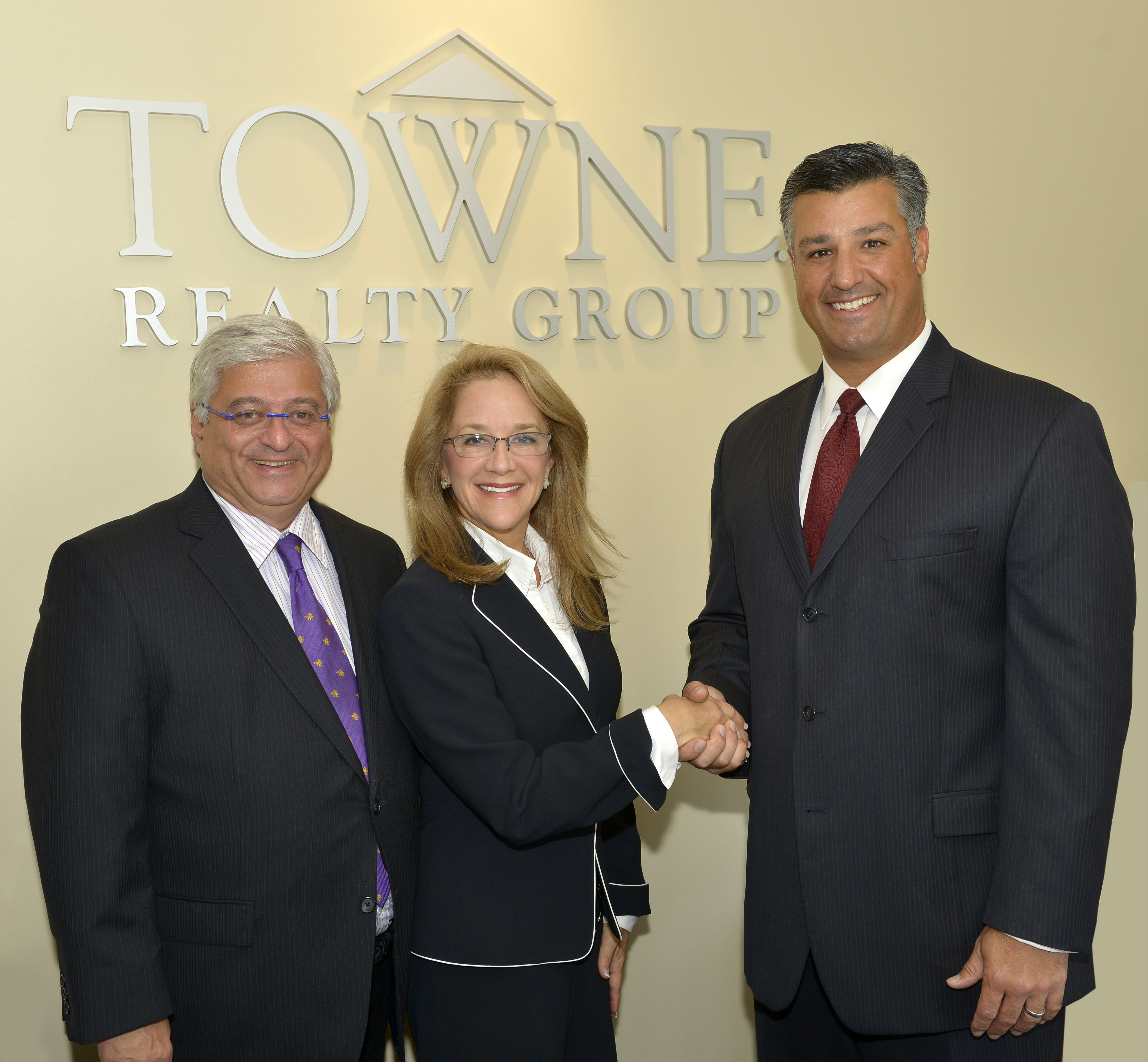 83d3129083a2f7150add_Dan_Karen_Tom_W_in_front_of_TOWNE_sign_2013.jpg