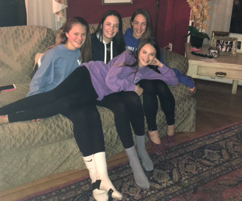 1fe5f1987cf1a733d91b_miagirls.jpg