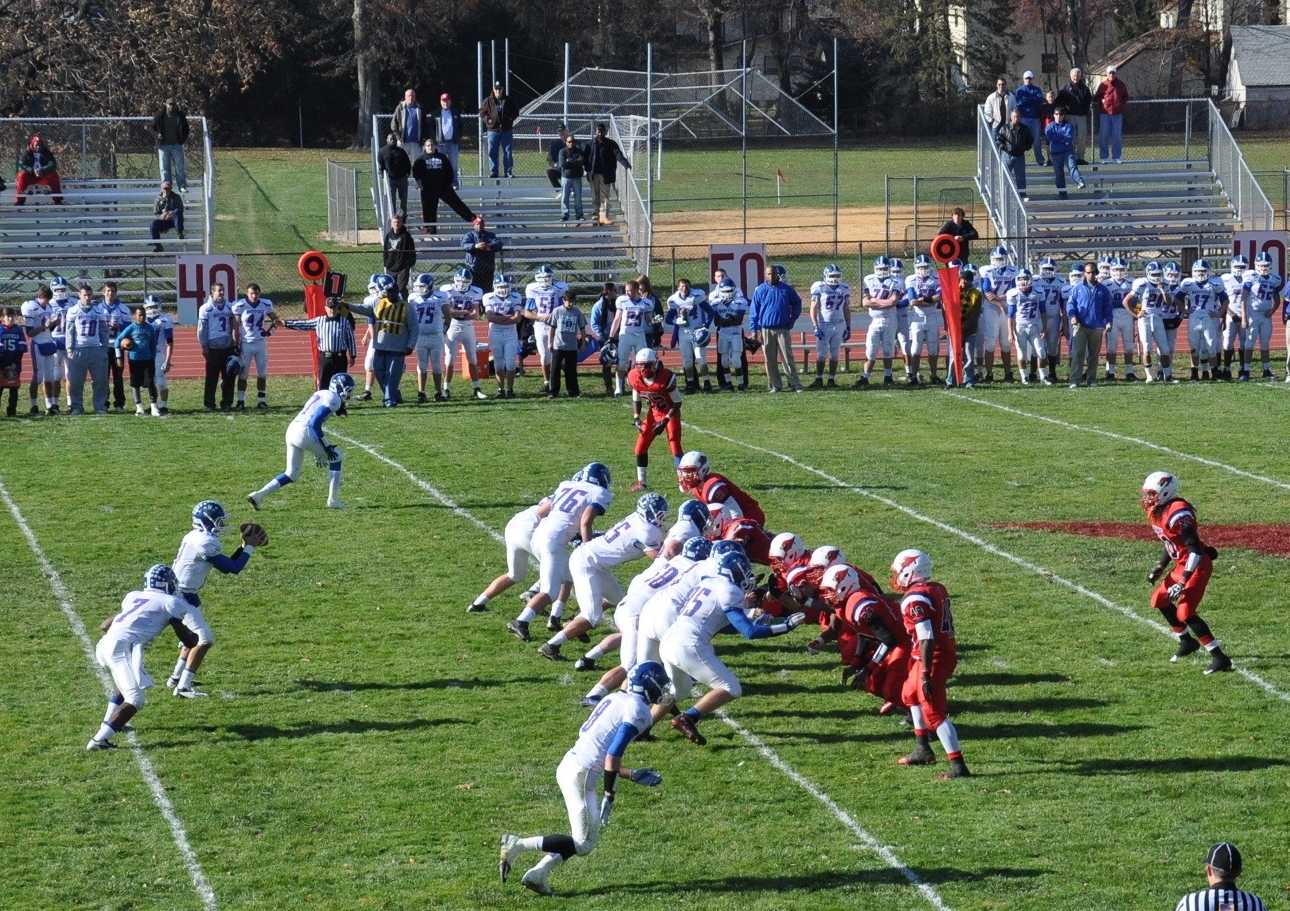 508e6c7ebd75bbe60f24_football.jpg