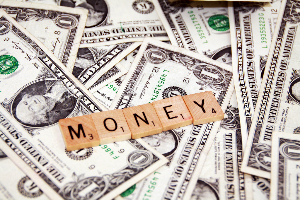 6760d31db495bff4edf4_money2.jpg