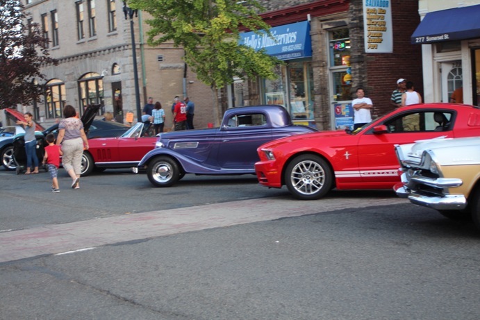 7f3bdd24cae5f8029e82_best_f90f7f59281843fb6ed1_Car_Cruise__8.jpg