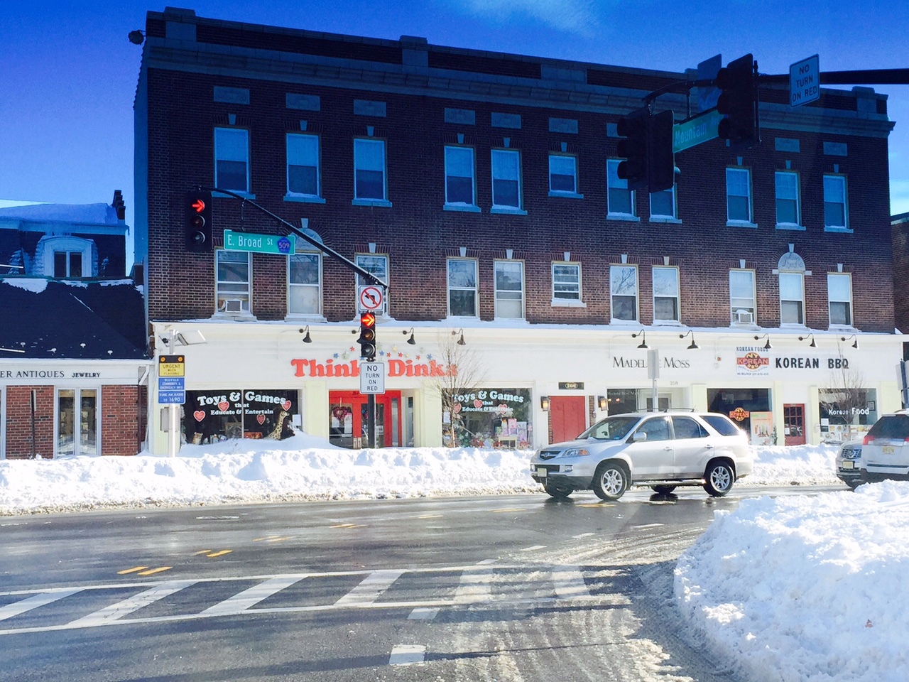 cc67cf30a7517ff46755_bb2b5163c6eeed1eb734_downtown.jpg
