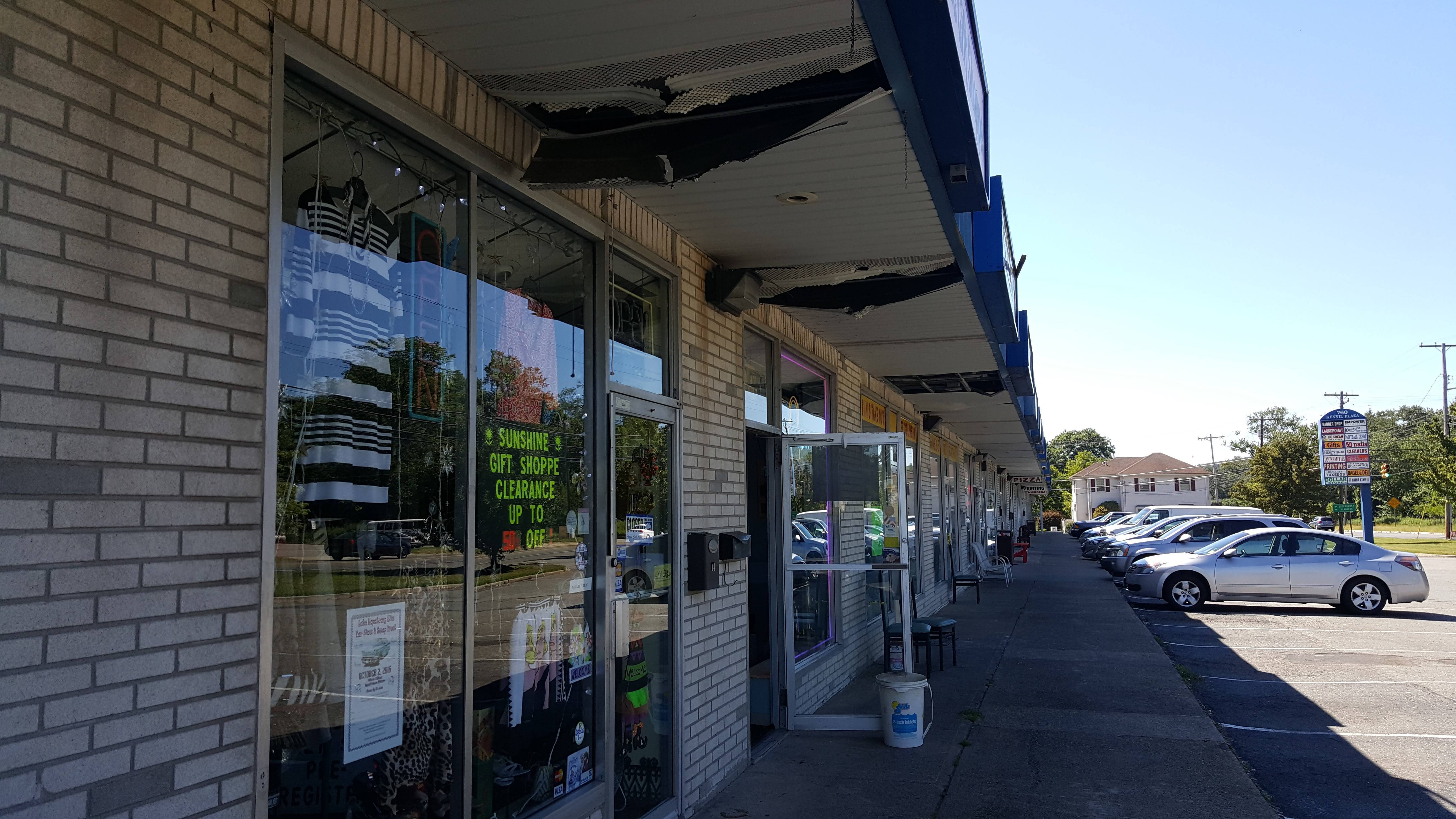 Front Seat Feasting Fortunate For Fire Damaged Roxbury Strip Mall Tapinto