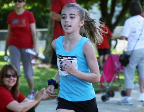 32a067869b01df971800_sarah.jpg