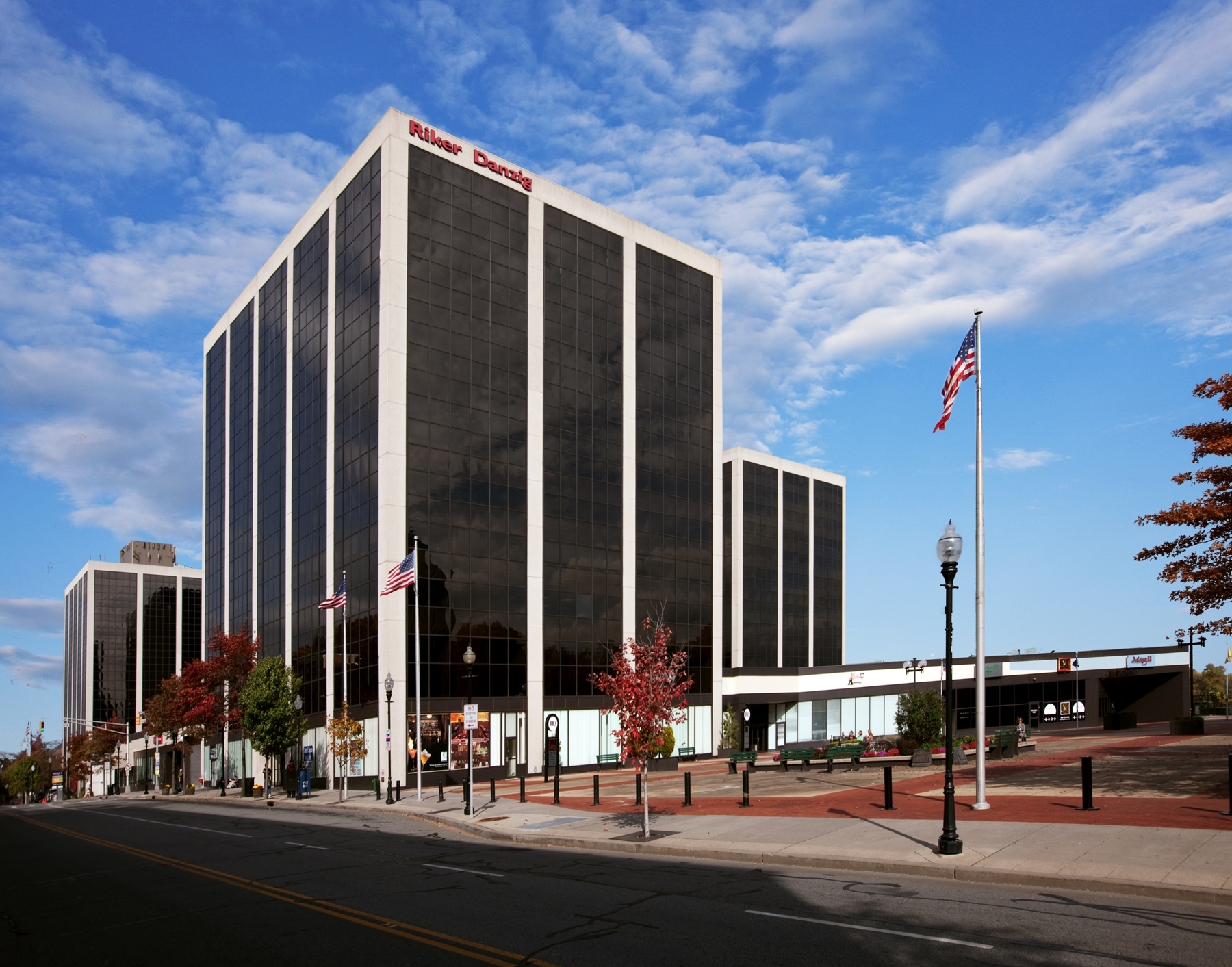 e0c09c7045173a1dd1ce_Headquarters_Plaza.jpg